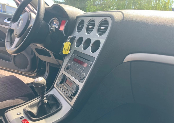 Alfa Romeo 159 cena 16900 przebieg: 159000, rok produkcji 2007 z Tarnobrzeg małe 191